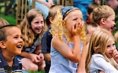 kids party entertainer